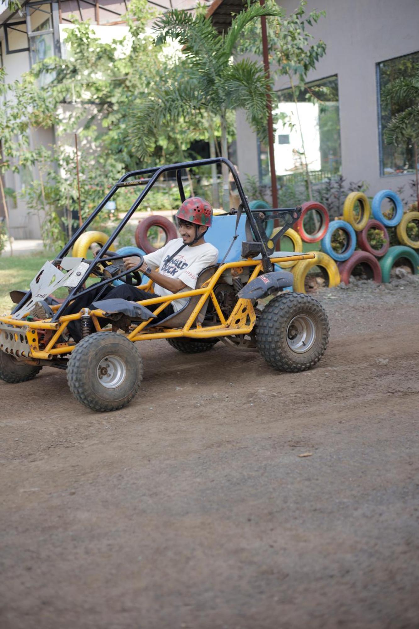 Vits Roccia Hill Resort And Adventure Park, Navapur Songadh Zewnętrze zdjęcie